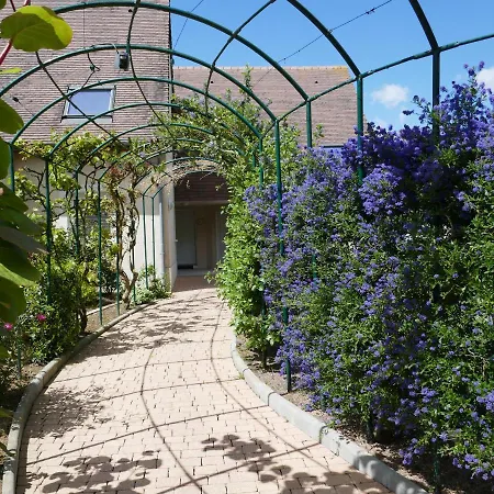 Independante Alloggio in famiglia