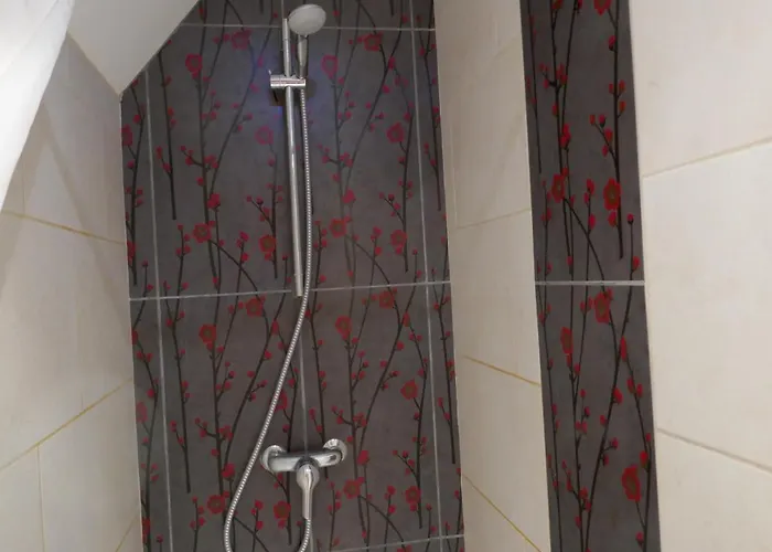 Independante Alloggio in famiglia